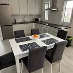 Beachouse Tatijana 度假居 罗戈兹尼察