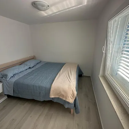 Beachouse Tatijana * Rogoznica (Sibenik-Knin)