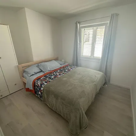 Beachouse Tatijana Сasa de vacaciones Rogoznica (Sibenik-Knin)